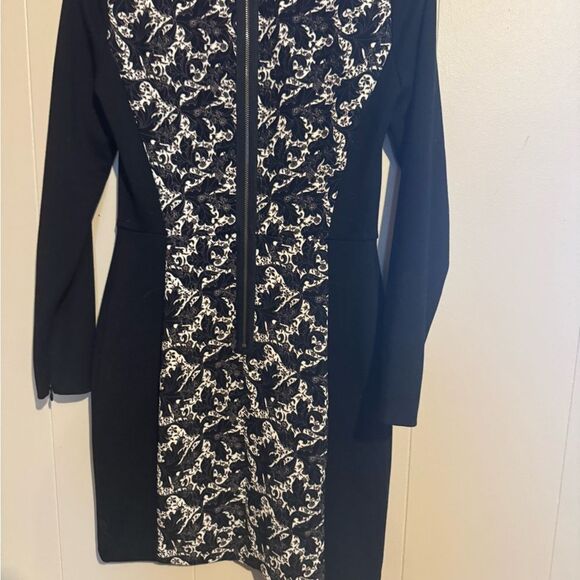 CLUB MONACO Wom Sz 2‎ Ashton Dress Ponte Knit Black Exposed Zip Leaf Print Black - Picture 4 of 8